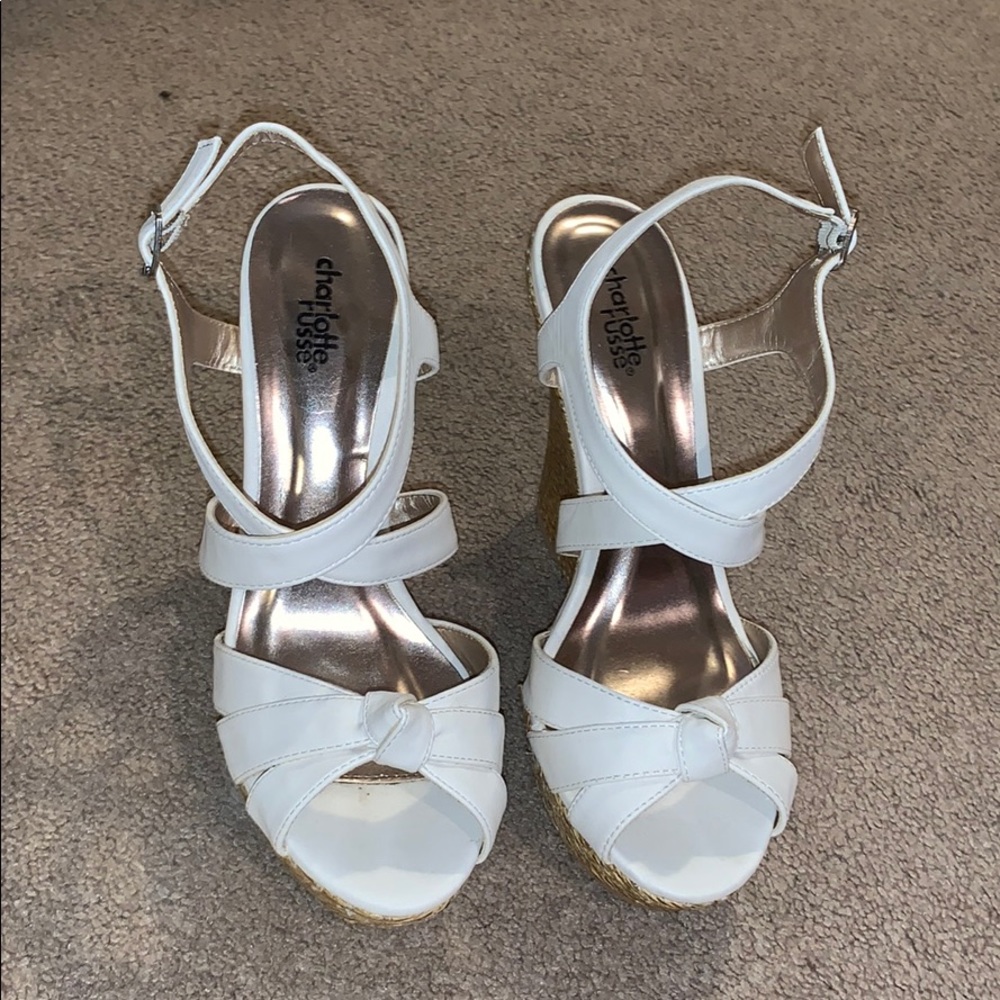 White wedges